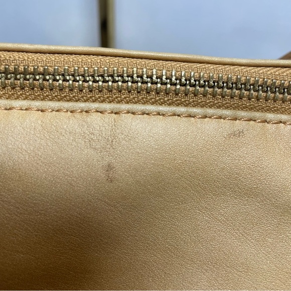 The Sak camel/Tan Leather Shoulder Bag purse. Crossbody. Pre-owned. See all pics - Picture 8 of 11